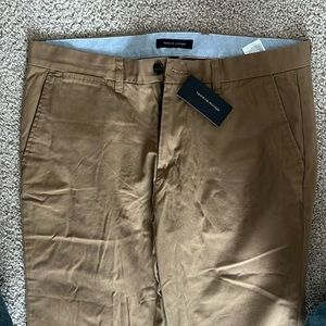 Tommy Hilfiger Slacks / Chinos NWT 34W 32L